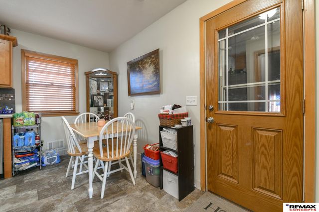 411 Skyway Road, Lincoln, NE 68505