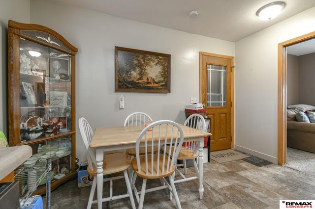 411 Skyway Road, Lincoln, NE 68505