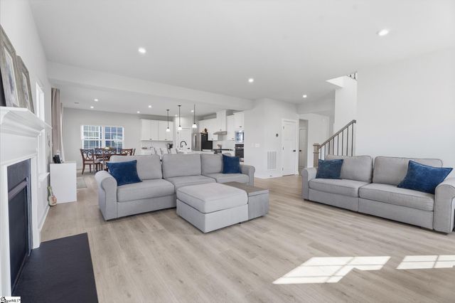 858 Lady Fern Drive, Woodruff, SC 29388