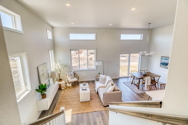 6835 32 Street S, Fargo, ND 58104