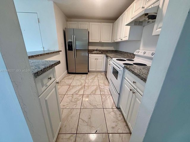 10393 N Kendall Drive U7, Miami, FL 33176