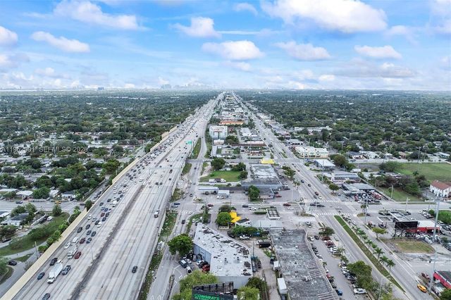 660 NW 137th St, North Miami, FL 33168