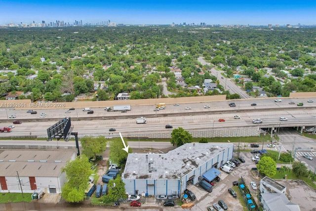 660 NW 137th St, North Miami, FL 33168