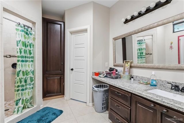 9541 Charles Green Road, Monte Alto, TX 78538