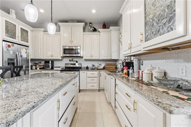 9541 Charles Green Road, Monte Alto, TX 78538