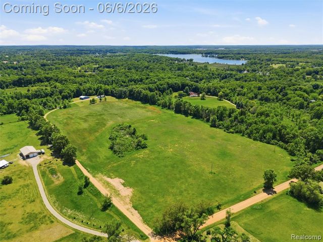12121 Ladd Road, Brooklyn, MI 49230