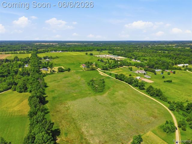 12121 Ladd Road, Brooklyn, MI 49230