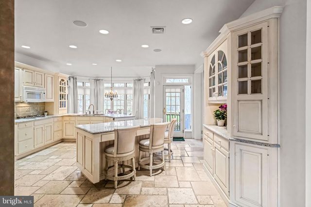 7 MERCER GATE DR, Doylestown, PA 18901