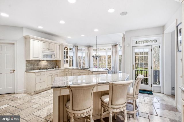 7 MERCER GATE DR, Doylestown, PA 18901