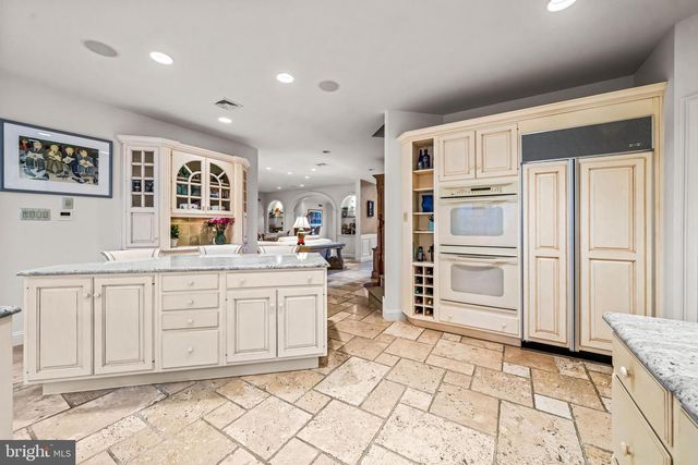 7 MERCER GATE DR, Doylestown, PA 18901