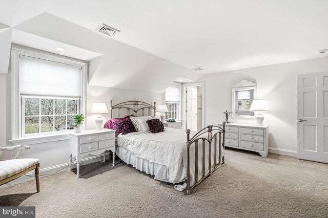 7 MERCER GATE DR, Doylestown, PA 18901