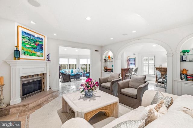 7 MERCER GATE DR, Doylestown, PA 18901