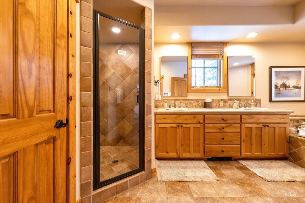 1389 Hearthstone Court 17-E, McCall, ID 83638 photo 10