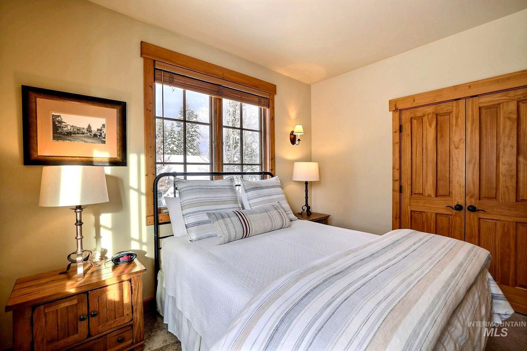 1389 Hearthstone Court 17-E, McCall, ID 83638 photo 13