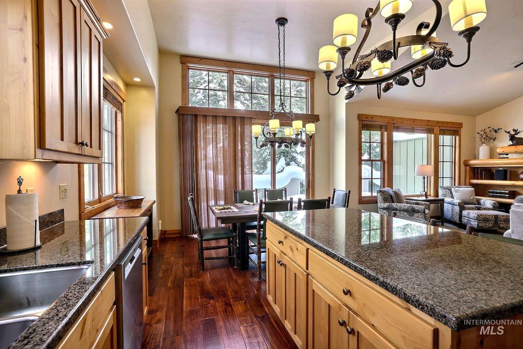 1389 Hearthstone Court 17-E, McCall, ID 83638 photo 2