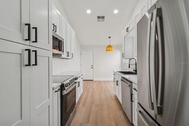 115 STEEPLECHASE LANE, Palm Harbor, FL 34684