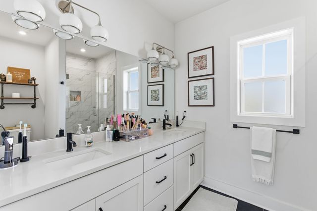 1208 Nations Dr, Nashville, TN 37209