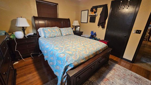 107 N 21st St, Frederick, OK 73542