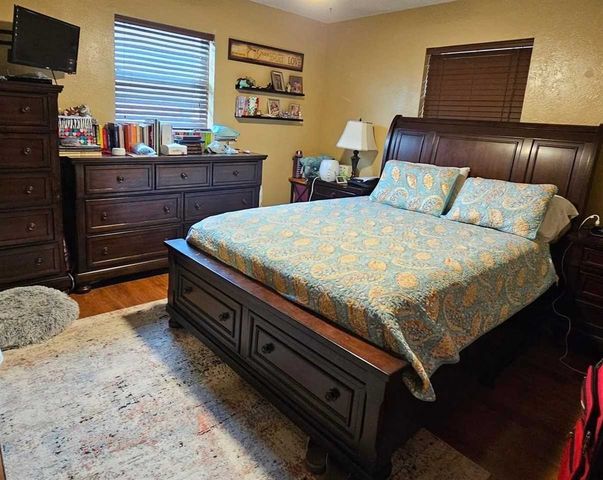 107 N 21st St, Frederick, OK 73542