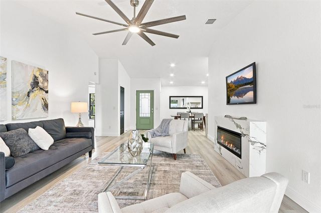 5207 DESMOND LANE, Orlando, FL 32821