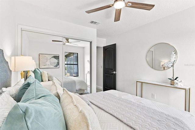 5207 DESMOND LANE, Orlando, FL 32821