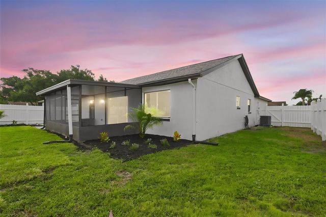 5207 DESMOND LANE, Orlando, FL 32821