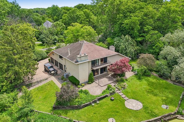 1191 Hunters Lane, Libertyville, IL 60048