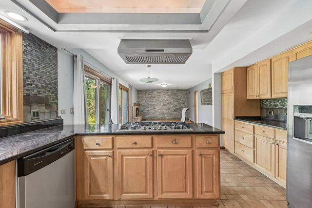1191 Hunters Lane, Libertyville, IL 60048