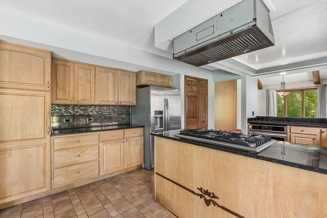 1191 Hunters Lane, Libertyville, IL 60048