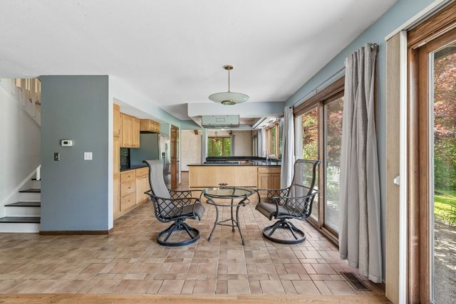 1191 Hunters Lane, Libertyville, IL 60048