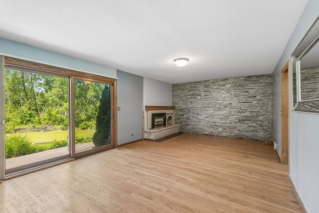1191 Hunters Lane, Libertyville, IL 60048