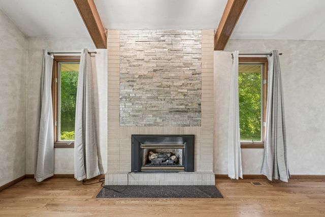 1191 Hunters Lane, Libertyville, IL 60048