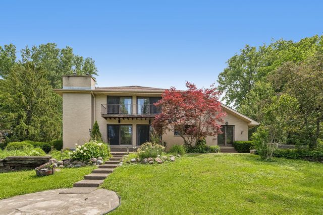 1191 Hunters Lane, Libertyville, IL 60048