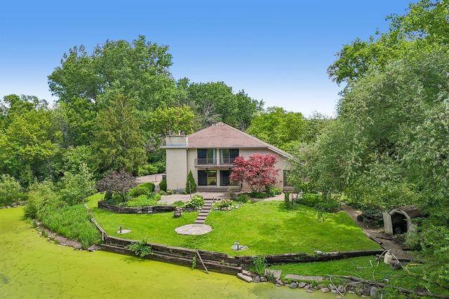 1191 Hunters Lane, Libertyville, IL 60048
