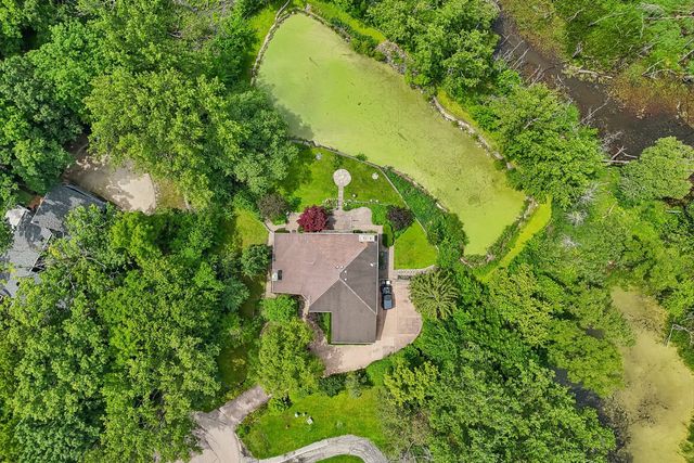 1191 Hunters Lane, Libertyville, IL 60048