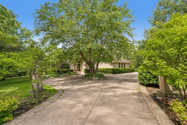 1191 Hunters Lane, Libertyville, IL 60048