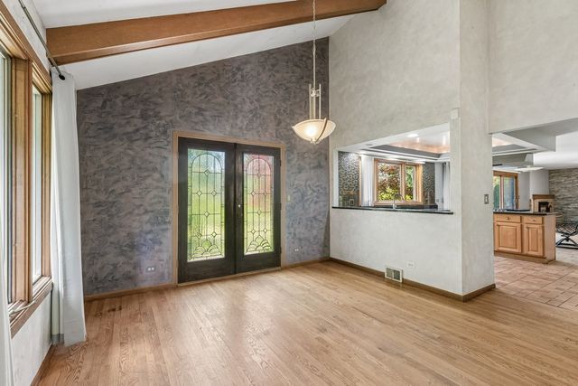 1191 Hunters Lane, Libertyville, IL 60048