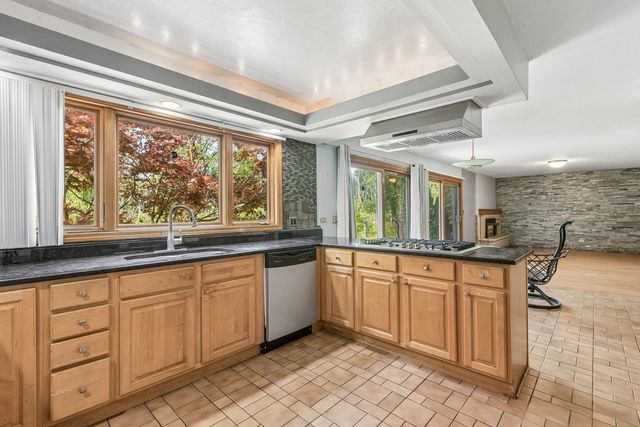 1191 Hunters Lane, Libertyville, IL 60048