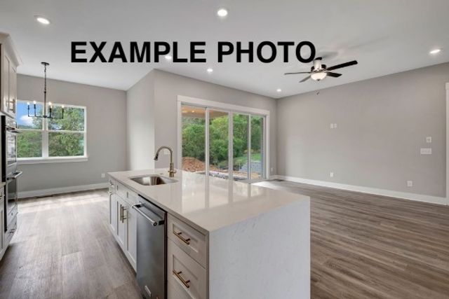 3389 Les Chappell Rd, Spring Hill, TN 37174