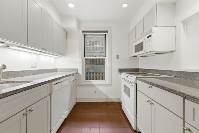 416 Commonwealth Ave 312, Boston, MA 02115