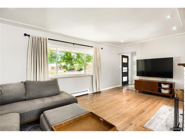 1558 S Gray St, Lakewood, CO 80232