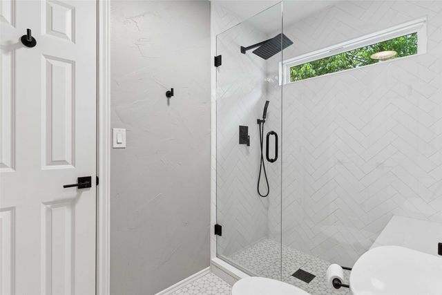 8515 Vista View, Dallas, TX 75243