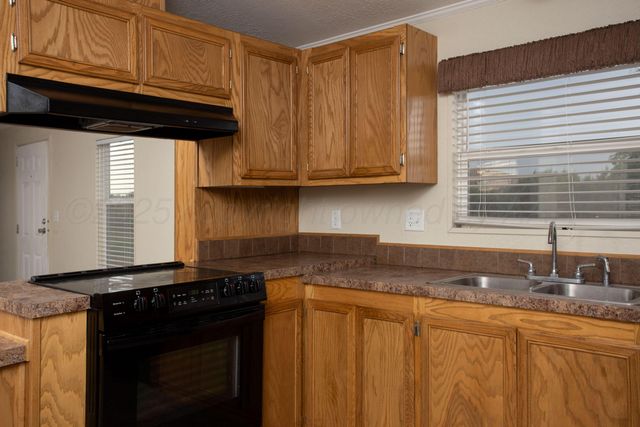 1606 BLACKFOOT Trail, Amarillo, TX 79118