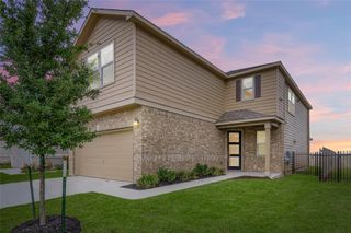 7806 Song Sparrow DR 4, Austin, TX 78744