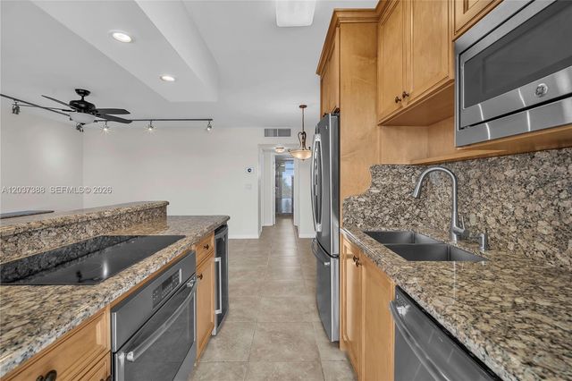 901 S Surf Rd 506, Hollywood, FL 33019