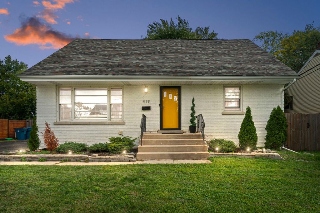 419 Longwood Drive, Chicago Heights, IL 60411