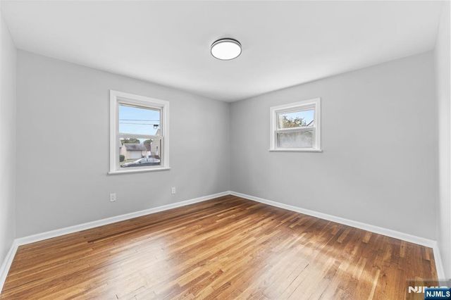 18 Farmingdale Avenue, Bloomfield, NJ 07003