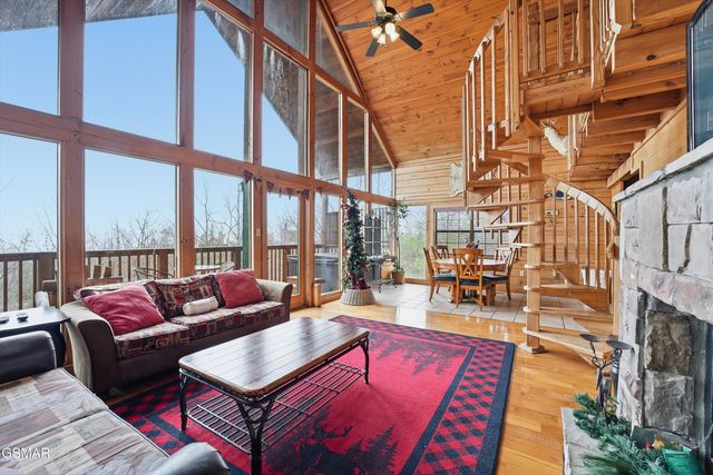 2856 Eagle Crest Way, Sevierville, TN 37876