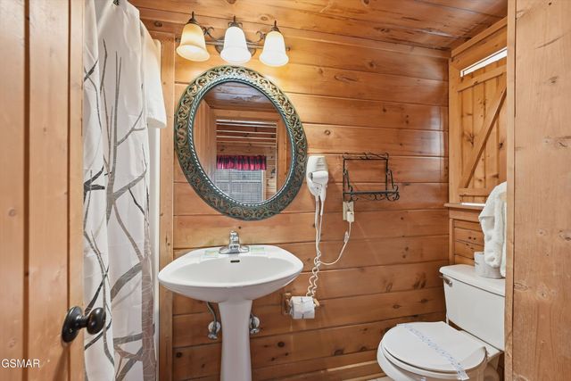 2856 Eagle Crest Way, Sevierville, TN 37876