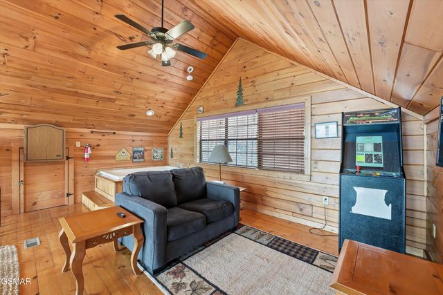 2856 Eagle Crest Way, Sevierville, TN 37876